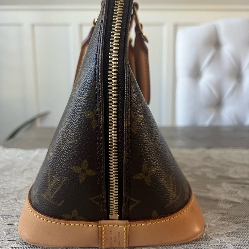Authentic Louis Vuitton Alma PM - Picture 10 of 11